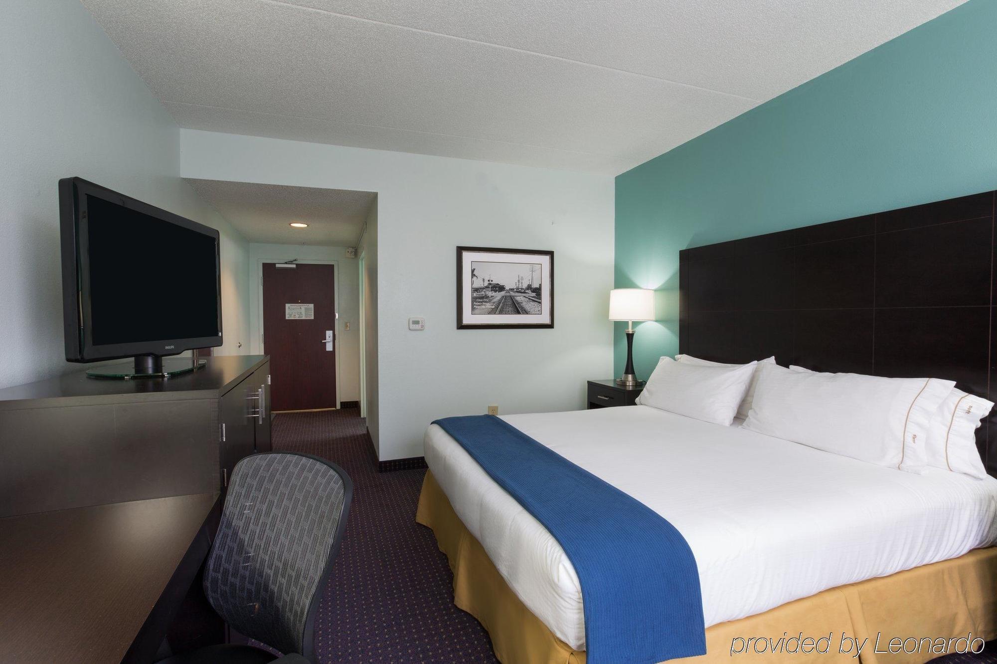 Holiday Inn Express & Suites Plant City, An Ihg Hotel Ngoại thất bức ảnh